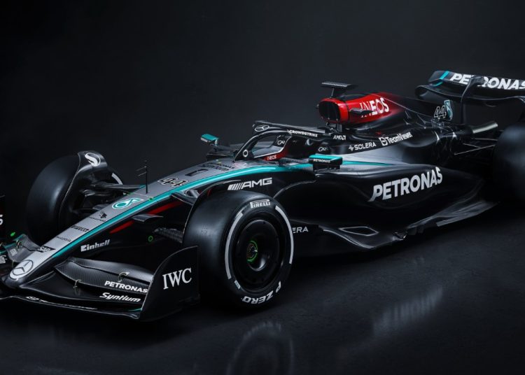 Mercedes W15