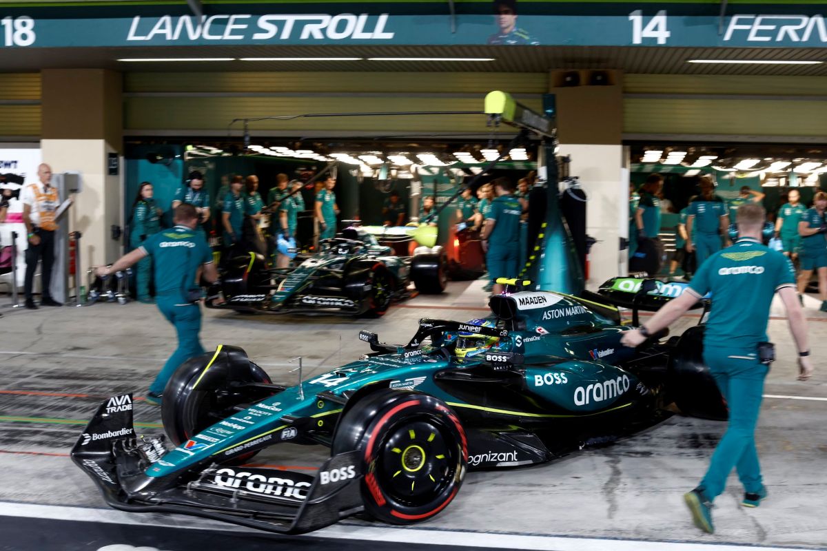 Aston Martin - Lance Stroll e Fernando Alonso