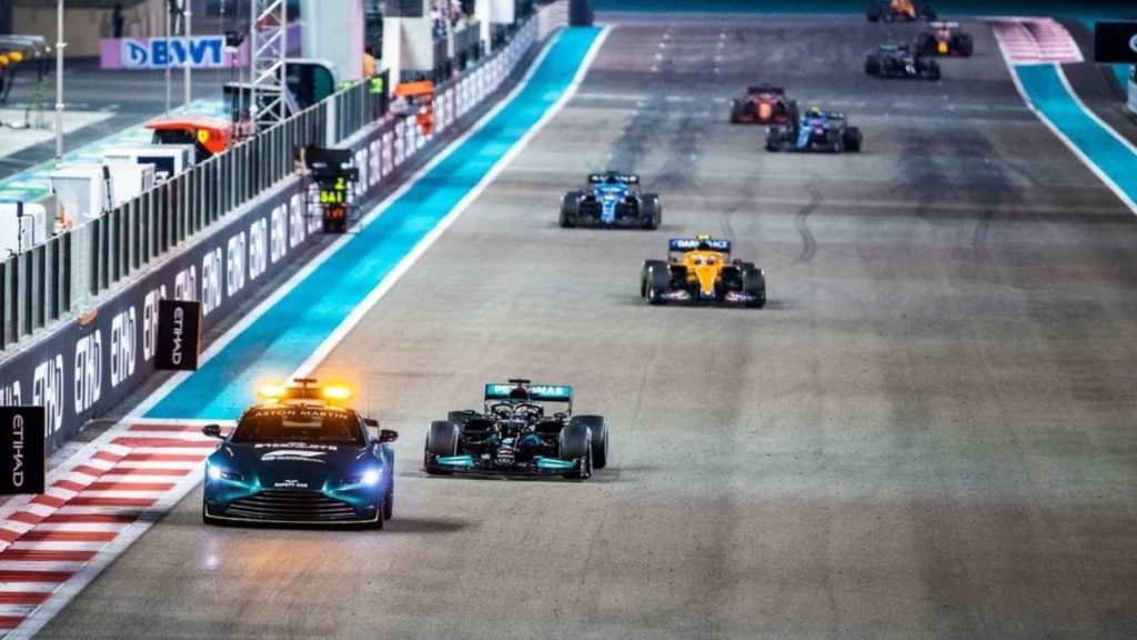 abu dhabi 2021 safety car