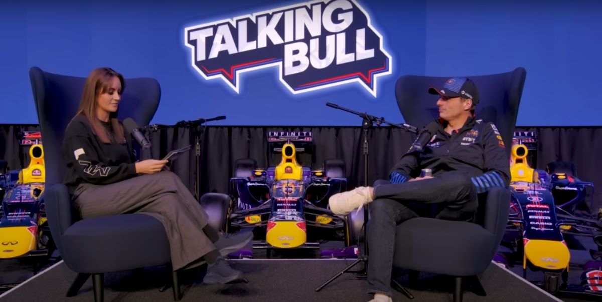 Max Verstappen durante il podcast della red Bull