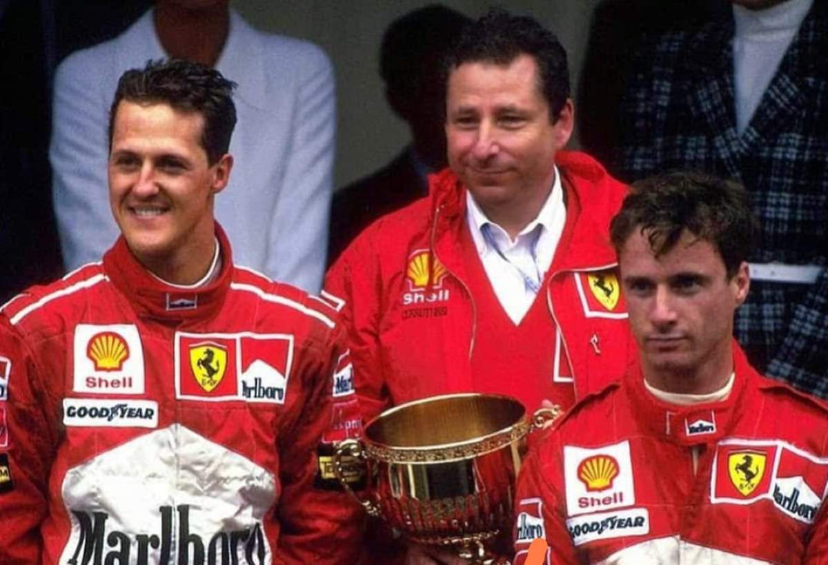 Eddie Irvine insieme a Michael Schumacher e Jean Todt in Ferrari