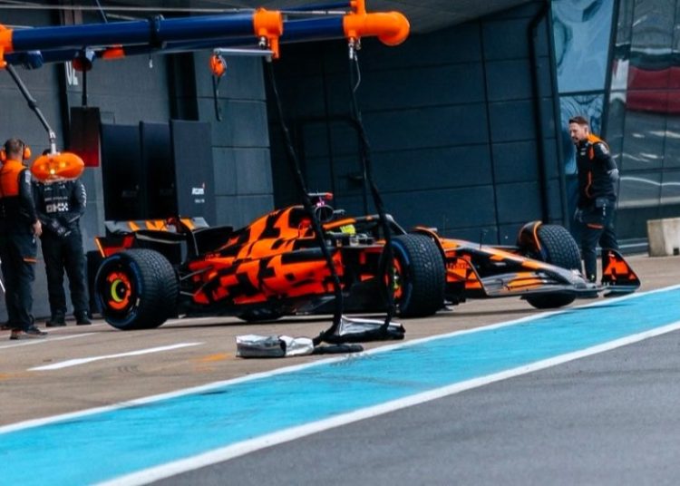 McLaren MCL39