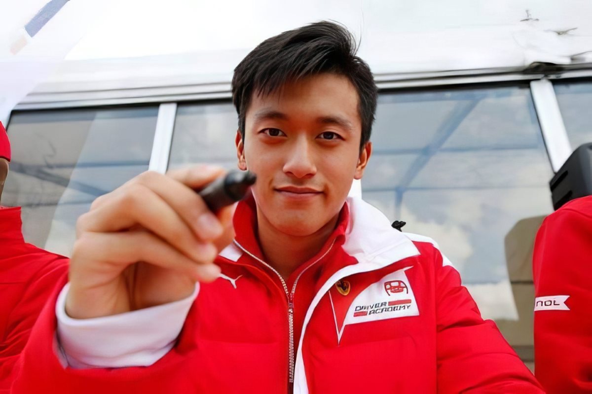 Guanyu Zhou