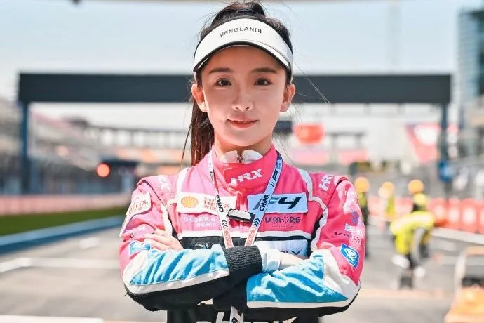 Shi Wei