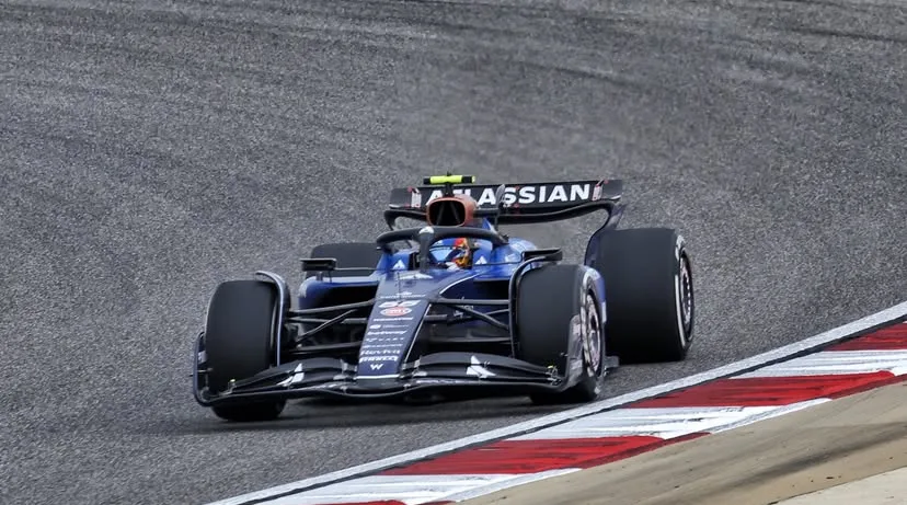 Carlos Sainz realistico sulla Williams: "Non sognate troppo in grande"