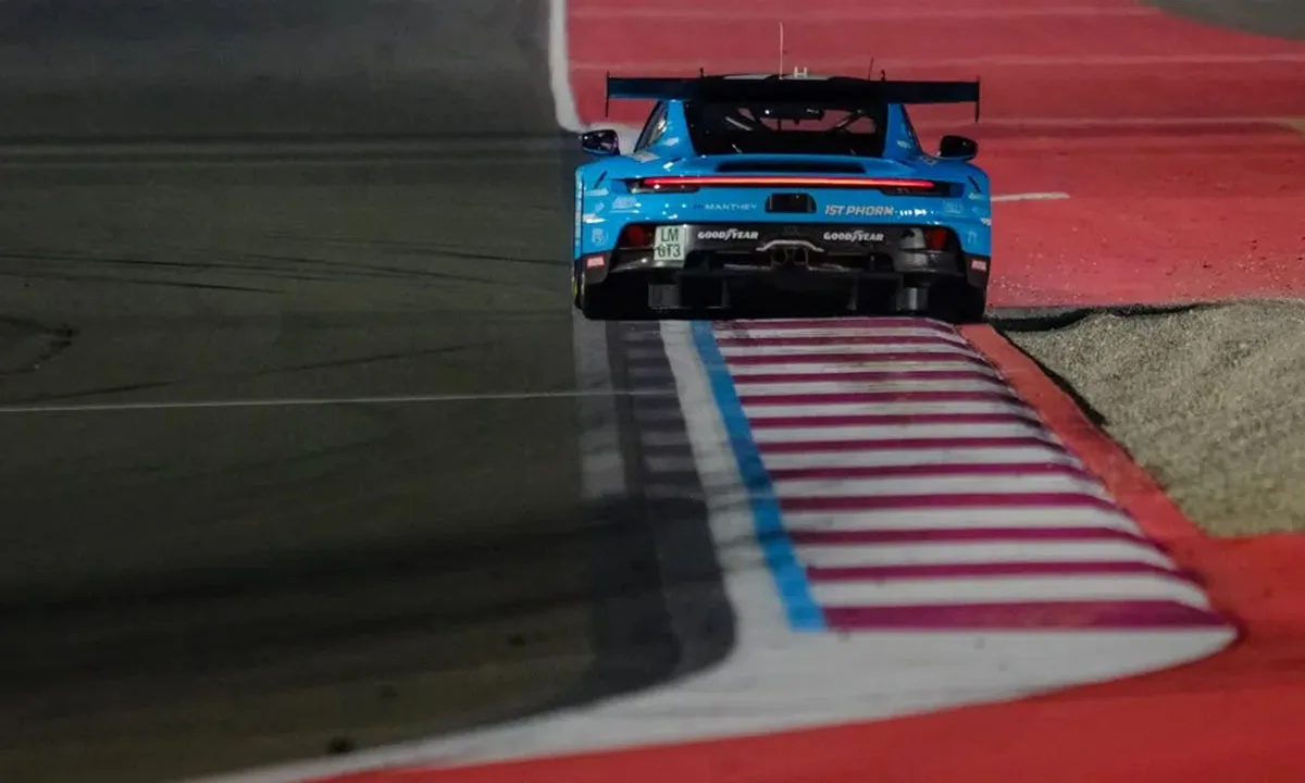 Porsche 911 Team Manthey - 1812 km Qatar