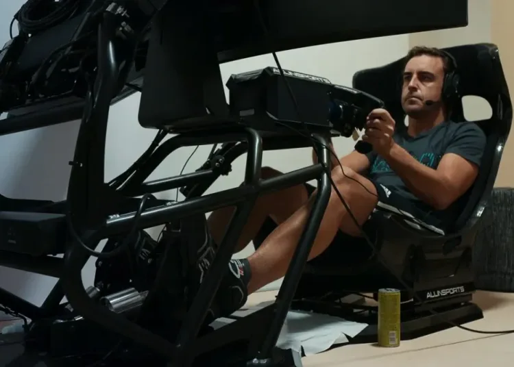 Fernando Alonso simulatore