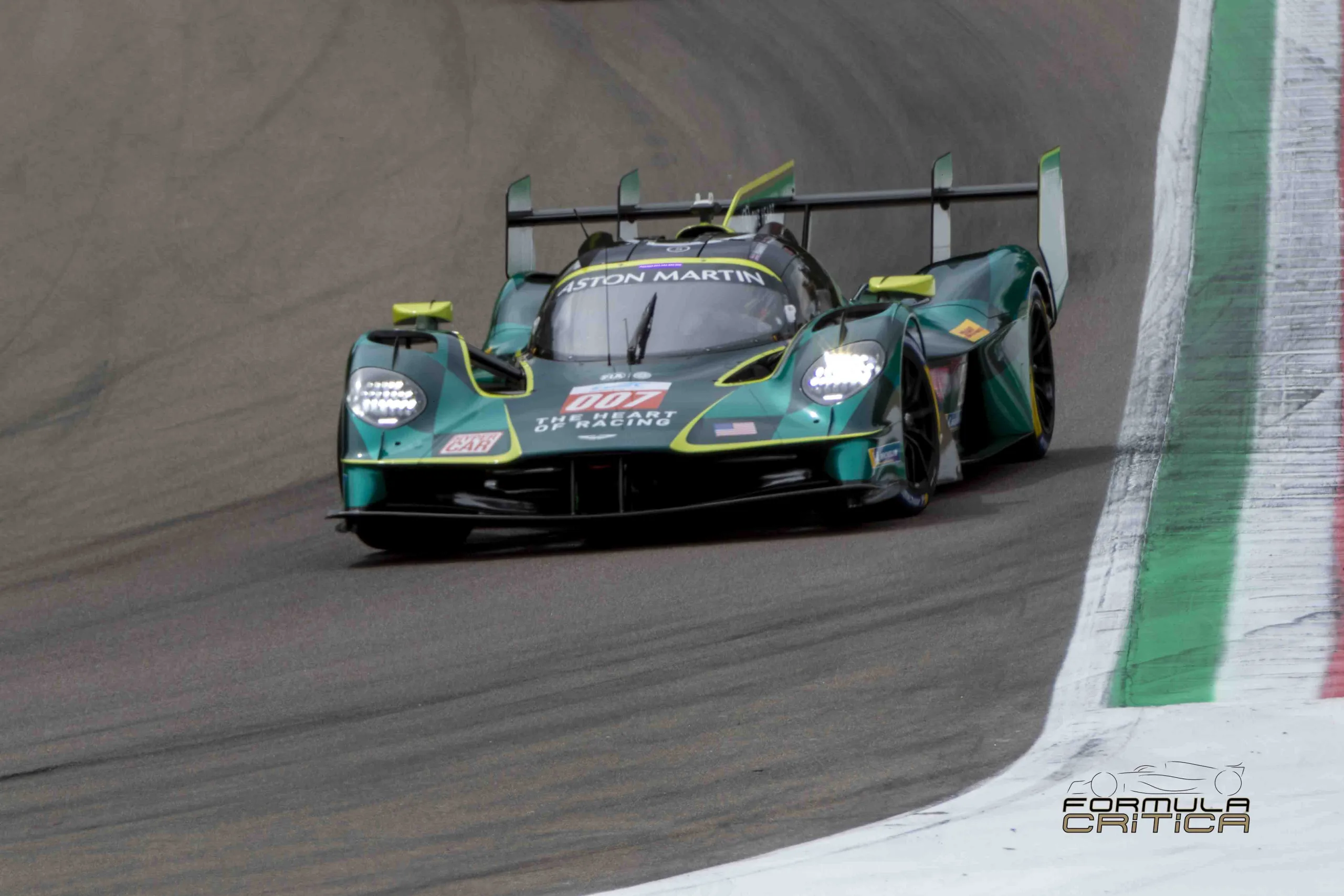 Aston Martin Valkyrie - 6 ore Imola - crediti Luca Cappelli