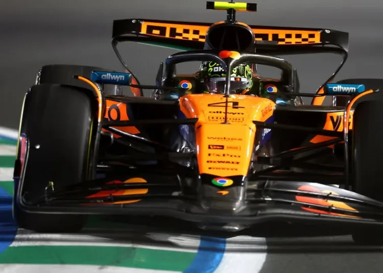 p Arabia Saudita, McLaren fiduciosa dopo le libere: Norris in testa. Piastri al lavoro