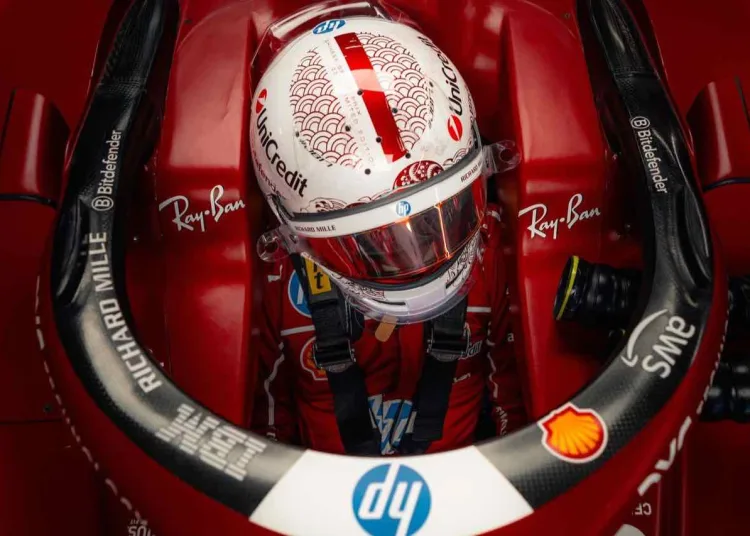 Charles Leclerc ai box Ferrari
