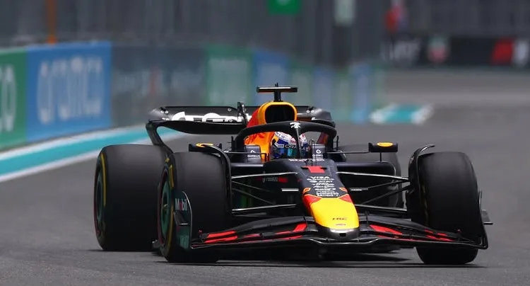 Gp Miami 2025: Max Verstappen in pole a Miami. Dopo la Sprint difficile, la risposta da campione