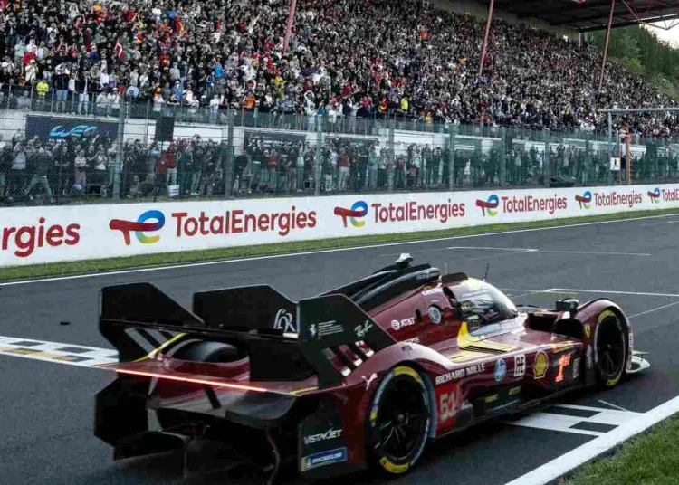 La 499P numero 51 con Alessandro Pier Guidi prima al traguardo di Spa