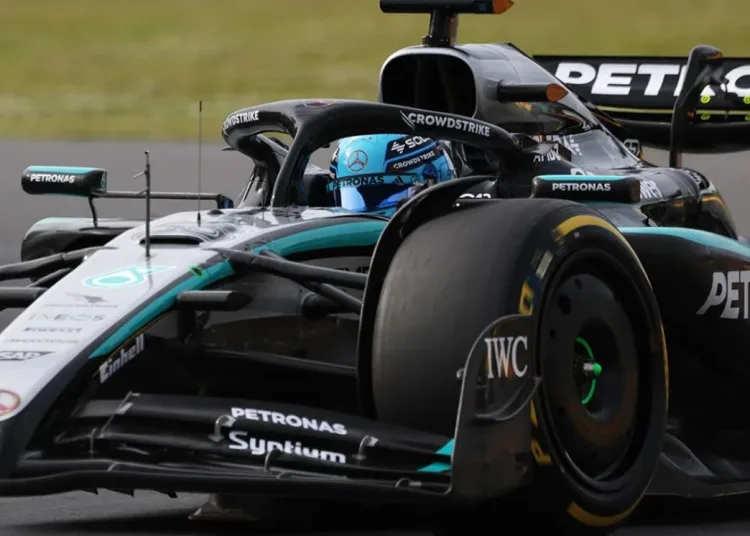 Mercedes W15