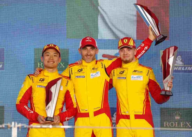 Robert Kubica e i compagni di equipaggio della Ferrari 499P #83