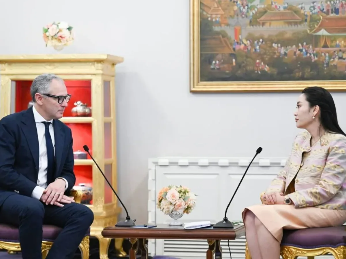Il Presidente e CEO di F1, Stefano Domenicali con la Primo Ministro Thailandia Paetongtarn Shinawatra