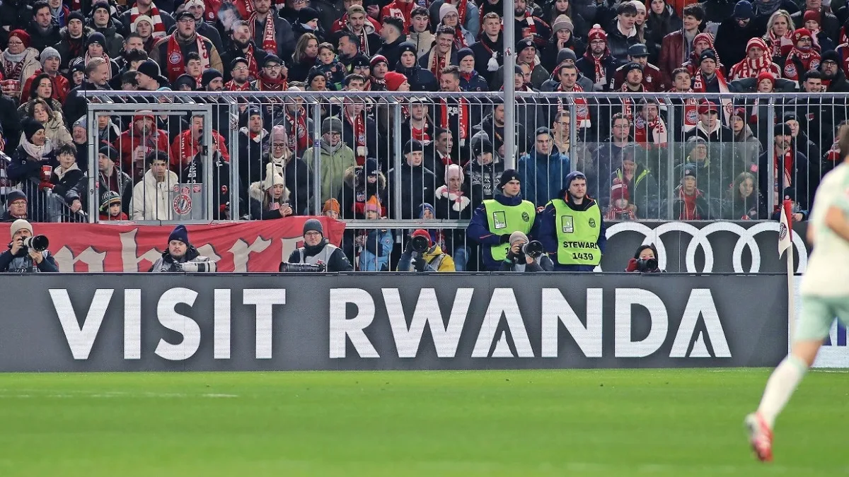 Lo sponsor di Visit Rwanda sui LED dell'Allianz Arena di Monaco di Baviera