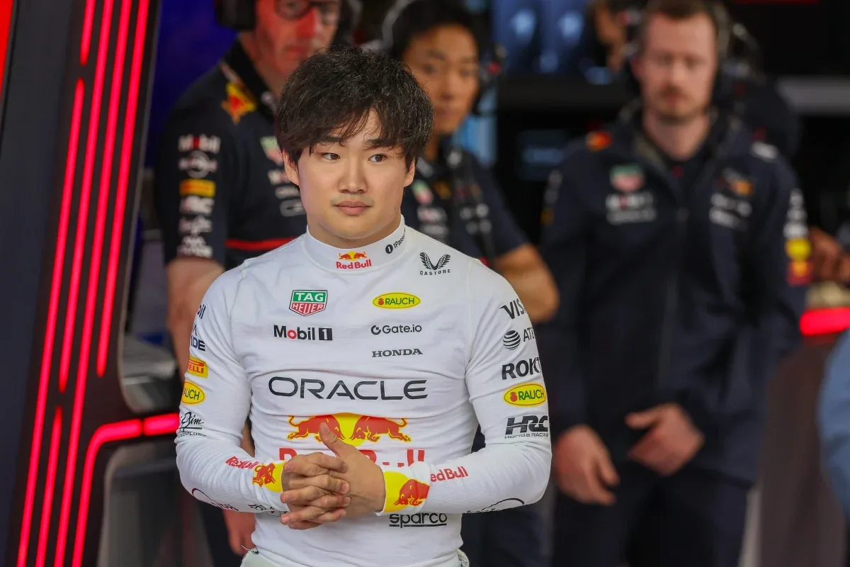 Yuki Tsunoda, pilota della Red Bull, vittima di commenti razzisti dopo un'impeding a Franco Colapinto al Gran Premio di Imola di F1
